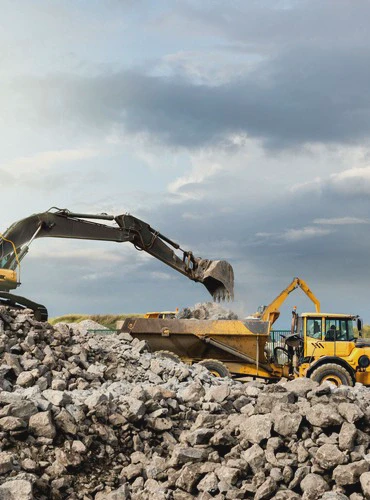 teren żwiru i&nbsp;koparka